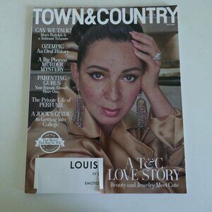 Town and Country magazine featuring Maya Rudolph May 2024 issue